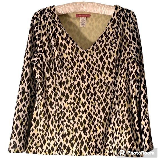 Anne Klein Tops - AK Anne Klein size small printed top